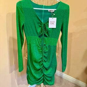 Alive Girl emerald green long sleeve dress with cutout